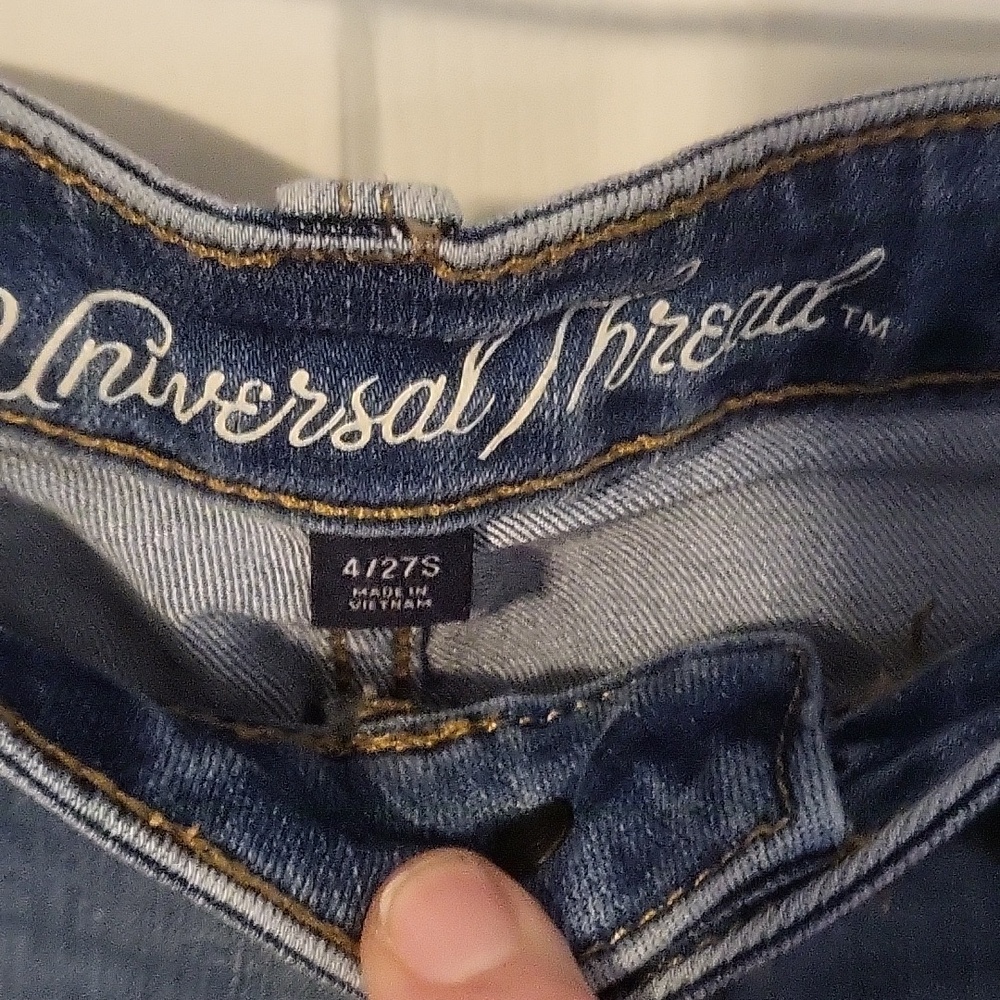 Universal Threads Mid-Rise Jeggings - Picture 2 of 10